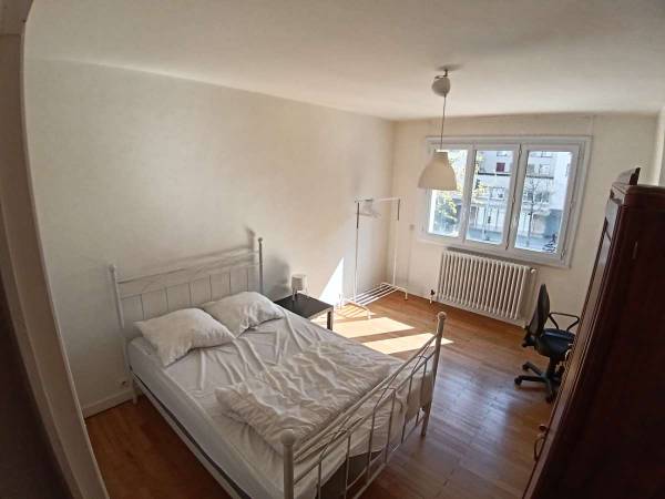 Location / Appartement 6 pièces de 110 m², Grenoble, Boulevard Maréchal Foch / Photo 2