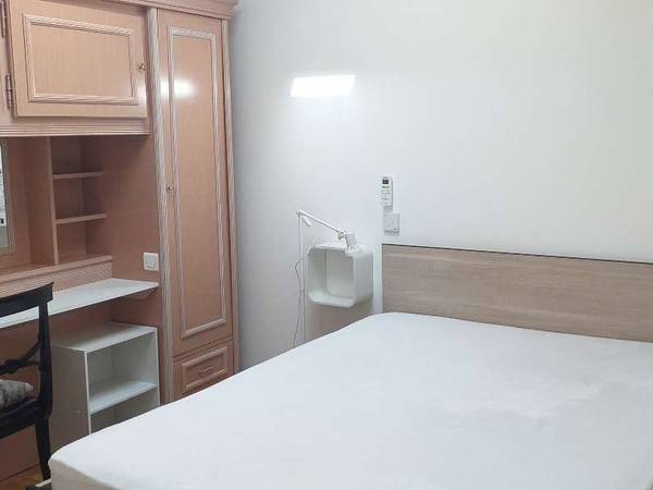 Colocation / Appartement 6 pièces de 117 m², Avignon, Rue des Papalines / Photo 8