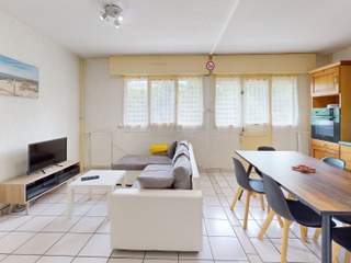 Room share, 5 rooms apartment, Lormont