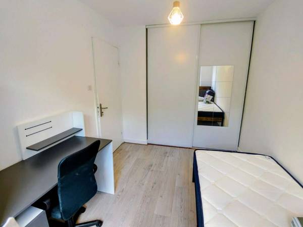 Colocation / Appartement 5 pièces de 80 m², Schiltigheim, Rue Leclerc / Photo 2
