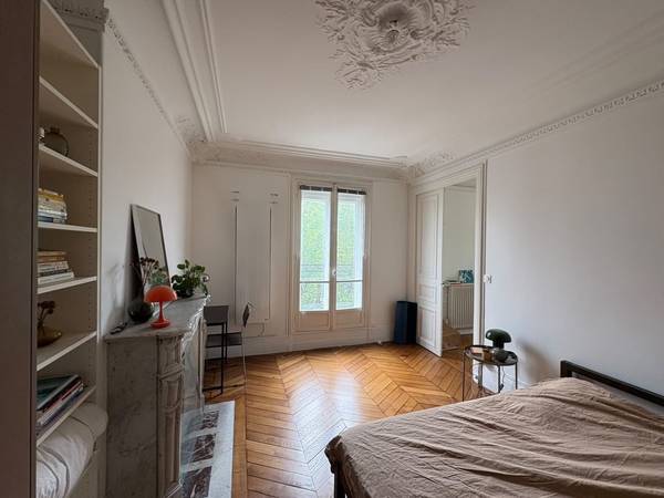 Sous-location / Appartement 3 pièces de 100 m², Paris, Place de la Chapelle / Photo 2