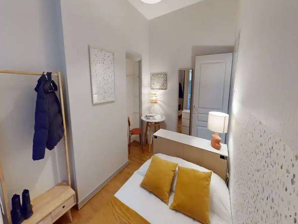Coliving / Appartement 10 pièces de 148 m², Lyon, Rue Président Edouard Herriot / Photo 2