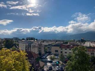 Colocation / Appartement 4 pièces de 74 m², Saint-Martin-d'Hères, Place de la Republique