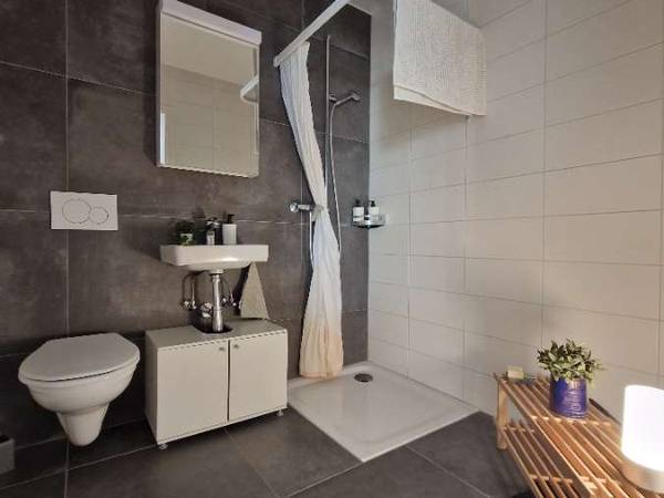 Colocation / Appartement 4 pièces de 100 m², Lausanne / Photo 2