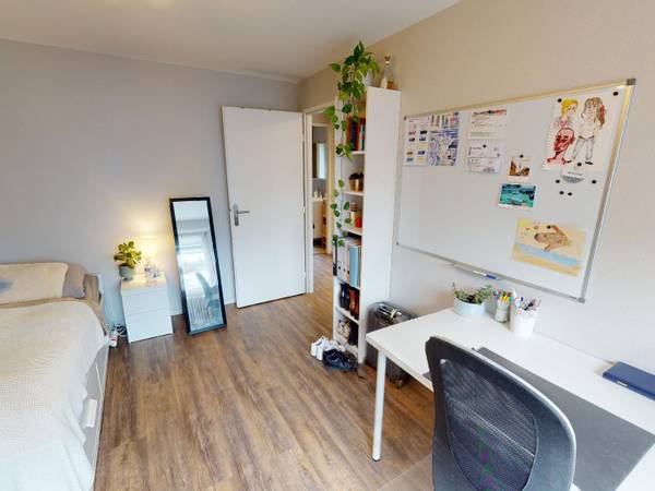 Colocation / Appartement 3 pièces de 47 m², Mulhouse, Rue de Guebwiller / Photo 2