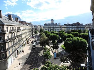 Chambre chez l'habitant / Appartement 5 pièces de 180 m², Grenoble, Place Victor Hugo