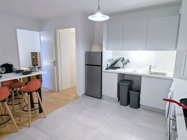 Colocation / Appartement 4 pièces de 87 m², Clichy-la-Garenne, Rue Petit / Photo 2