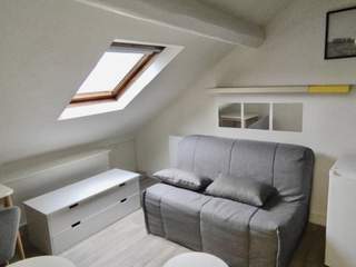 Location / 1 room apartment · 11 m², Reims, Rue Pierret