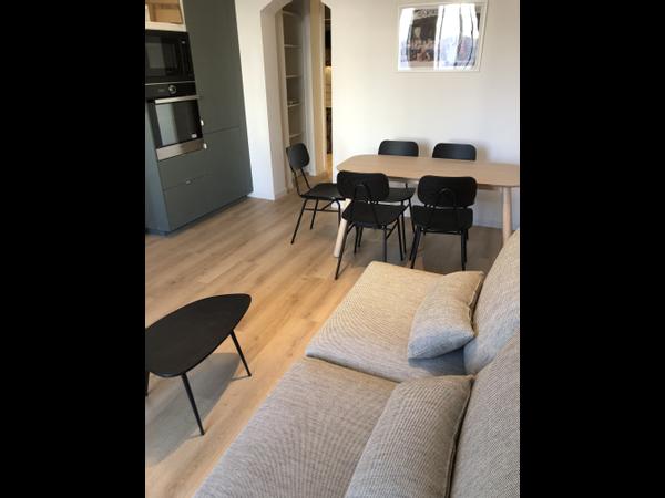 Colocation / Appartement 6 pièces de 130 m², Marseille, Avenue Jules Cantini / Photo 2