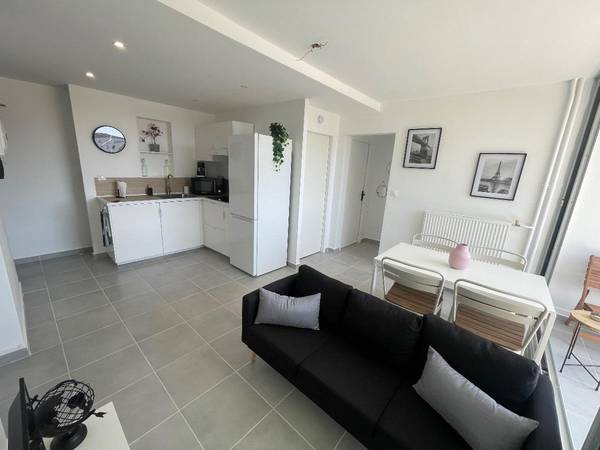 Colocation / Appartement 4 pièces de 72 m², Toulouse, Rue Georges Bernanos / Photo 2