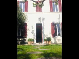 Student residence, 8-bedroom house , Marseille