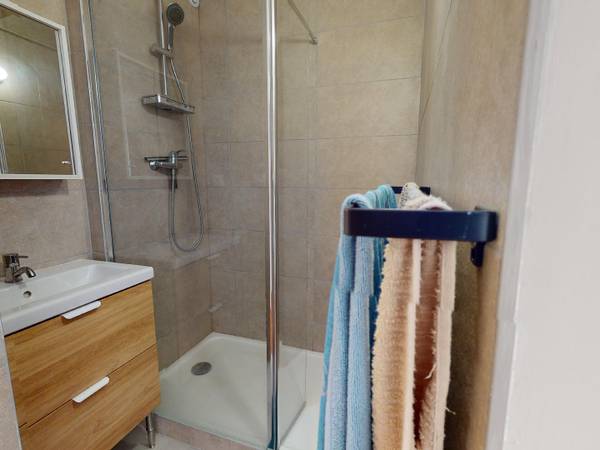 Colocation / Appartement 5 pièces de 82 m², Villeurbanne, Rue Frédéric Fays / Photo 2