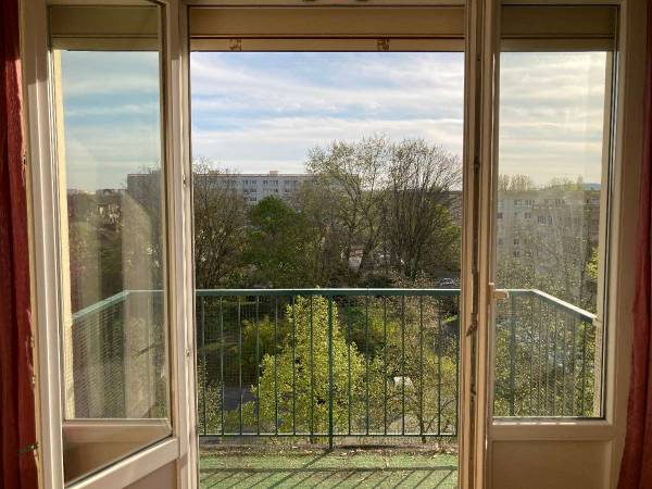 Location / Appartement 2 pièces de 52 m², Compiègne, Square du Colonel Sutterlin / Photo 2