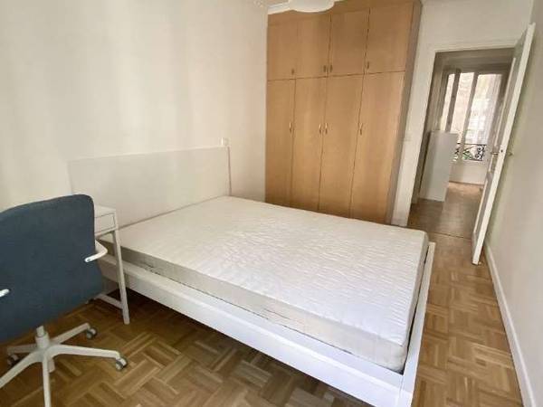 Colocation / Appartement 3 pièces de 65 m², Paris, Boulevard de Strasbourg / Photo 2