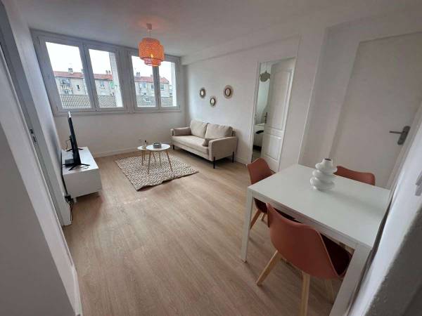 Colocation / Appartement 4 pièces de 58 m², Marseille, Impasse Figueroa / Photo 2