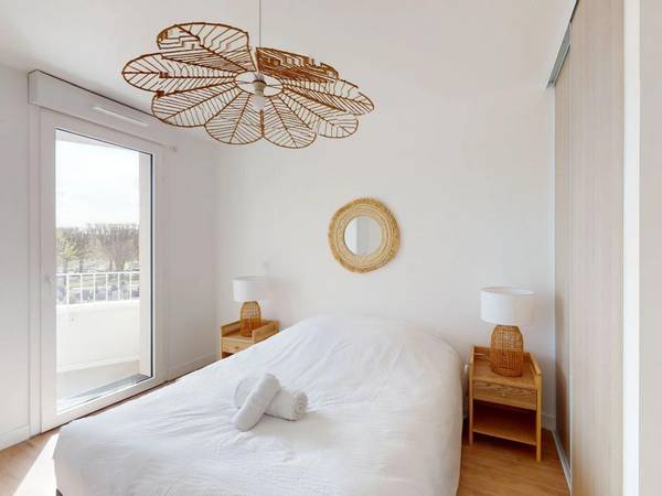 Location / Appartement 2 pièces de 44 m², Clichy, 90 Rue du Général Roguet / Photo 2