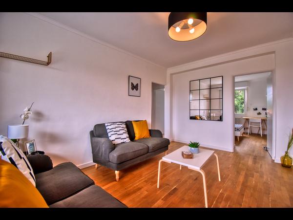 Colocation / Appartement 5 pièces de 90 m², Metz, Place Durutte / Photo 2