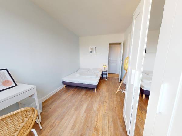 Colocation / Appartement 6 pièces de 96 m², Lyon, Rue Professeur Calmette / Photo 2