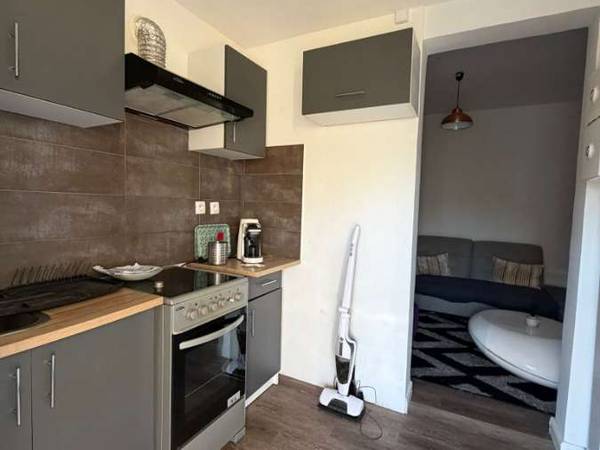 Chambre pour étudiant / Maison 3 pièces de 12 m², Viry-Châtillon, Avenue Baronne de Laroche / Photo 2