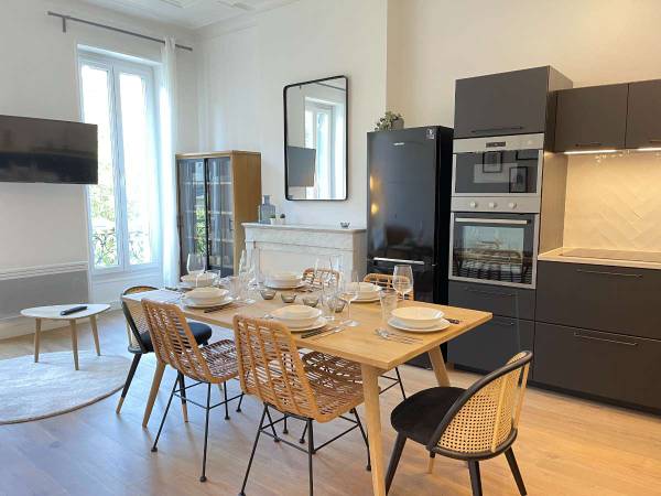 Coliving / Appartement 6 pièces de 124 m², Marseille, Boulevard de la Liberte / Photo 2