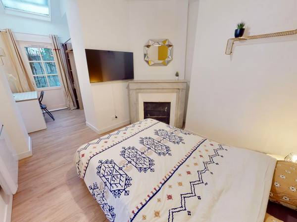 Colocation / Appartement 6 pièces de 106 m², Pau, Rue Pasteur / Photo 2