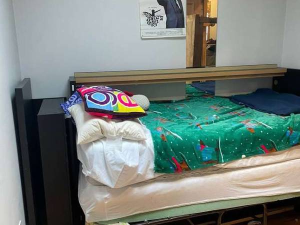 Coliving / Duplex 3 pièces de 121 m², Montréal, Rue Saint-Antoine Ouest / Photo 9