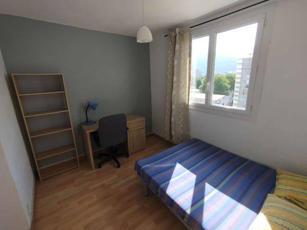Colocation / Appartement 4 pièces de 69 m², Grenoble, Rue de Stalingrad / Photo 7