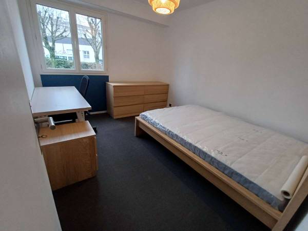 Colocation / Appartement 7 pièces de 125 m², Angers, Rue des Banchais / Photo 2