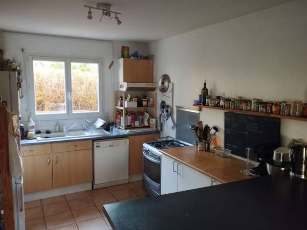 Colocation / Maison 6 pièces de 100 m², Saint-Martin-d'Hères, Rue des Taillèes / Photo 2