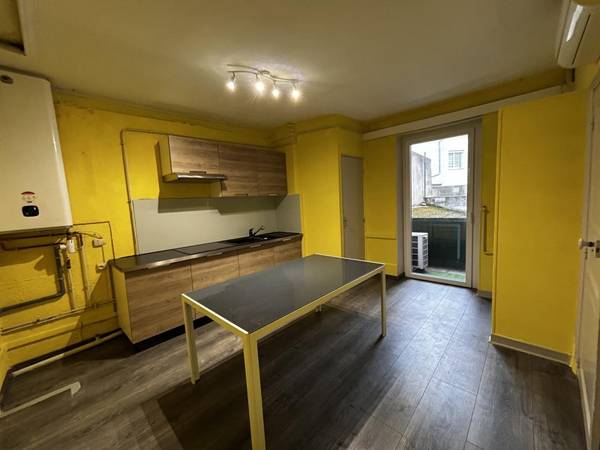 Location / Appartement 2 pièces de 81 m², Le Creusot, Rue Marcel Sembat / Photo 2