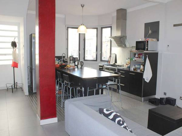 Colocation / Maison 6 pièces de 114 m², Lyon, Rue de Montagny / Photo 2