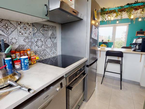 Colocation / Appartement 5 pièces de 86 m², Strasbourg, Rue d'Orbey / Photo 2