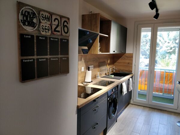 Colocation / Appartement 6 pièces de 91 m², Aix-en-Provence, Chemin du Coton Rouge / Photo 2