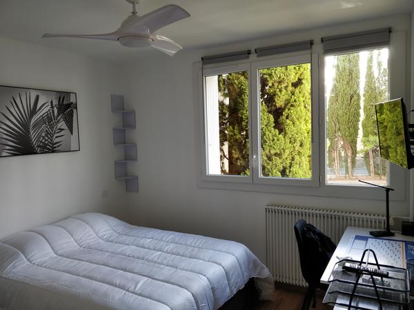 Colocation / Appartement 6 pièces de 91 m², Aix-en-Provence, Chemin du Coton Rouge / Photo 10