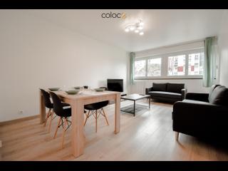 Colocation / Appartement 4 pièces de 82 m², Créteil, Place de la Levriere