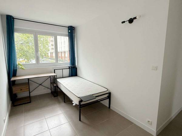 Colocation / Appartement 5 pièces de 63 m², Massy, Allee de Champagne / Photo 2