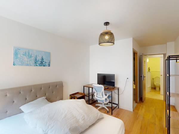 Colocation / Appartement 6 pièces de 109 m², Annemasse, Avenue de la Gare / Photo 2