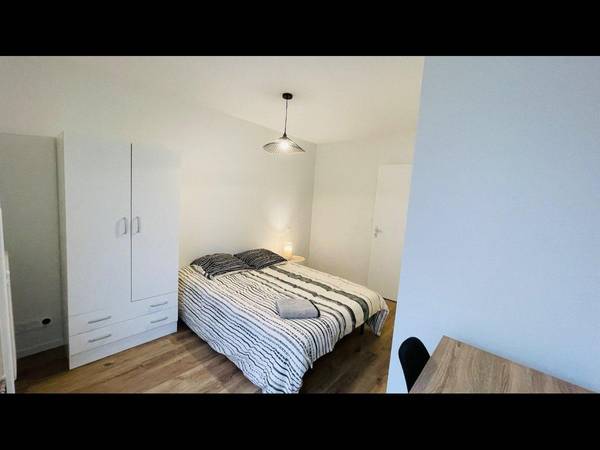 Colocation / Appartement 6 pièces de 105 m², Angoulême, Boulevard de Bury / Photo 2