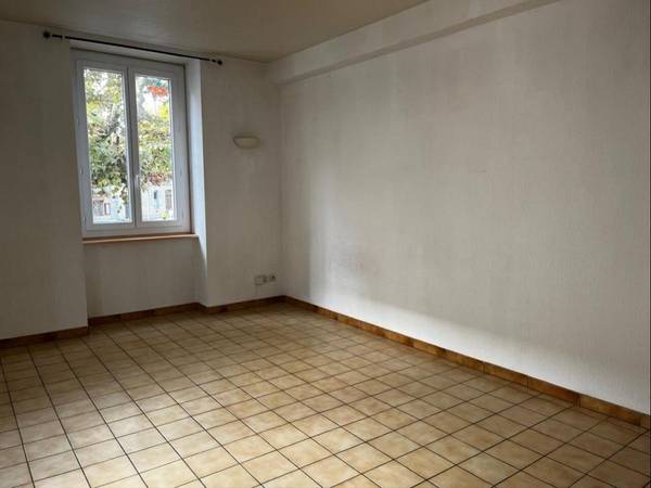 Location / Appartement 3 pièces de 41 m², Roanne / Photo 9
