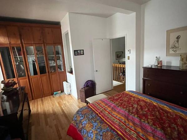 Colocation / Appartement 4 pièces de 120 m², Montréal, Avenue de l'Épée / Photo 2