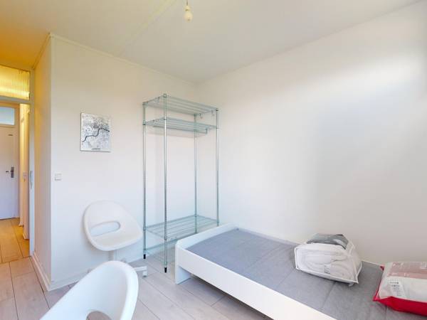 Colocation / Appartement 5 pièces de 84 m², Villeneuve-d'Ascq, Rue Eugène Delacroix / Photo 2