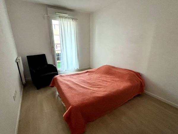 Colocation / Appartement 3 pièces de 65 m², Noisy-le-Grand, Avenue Emile Cossonneau / Photo 2