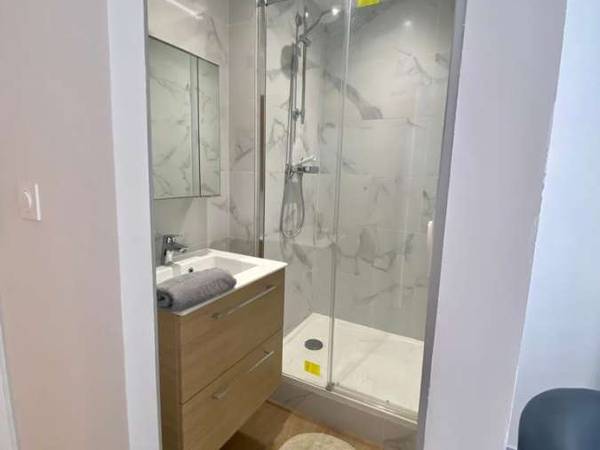 Colocation / Appartement 6 pièces de 105 m², Reims, avenue d'Epernay / Photo 5