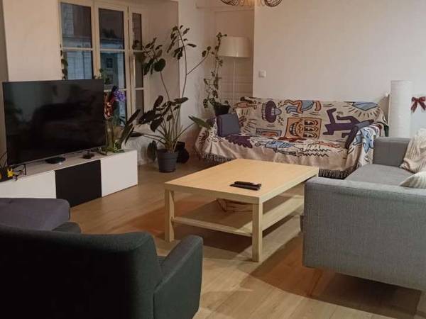 Colocation / Appartement 5 pièces de 140 m², Orléans, Rue Jeanne d'Arc / Photo 2
