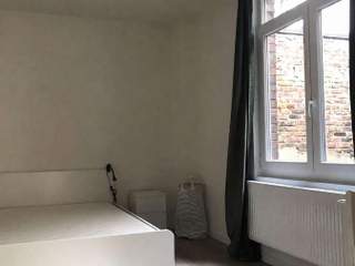 Room share / 8 rooms house · 142 m², Liège, Rue Mueseler