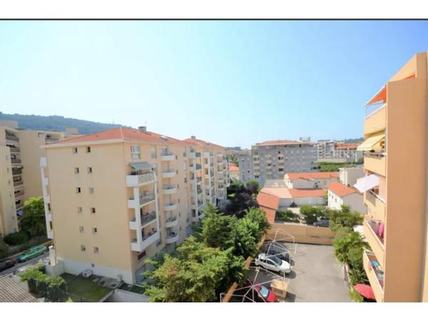 Colocation / Appartement 4 pièces de 90 m², Nice, Avenue des Diables Bleus / Photo 2
