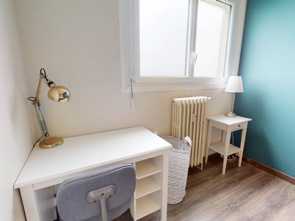 Colocation / Appartement 4 pièces de 75 m², Nantes, Boulevard Jean Moulin / Photo 2