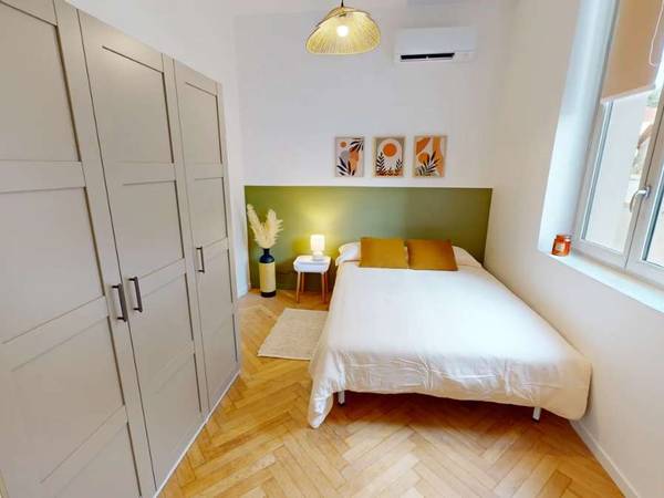 Coliving / Maison 10 pièces de 400 m², Bron, Rue Jean Jaurès / Photo 3