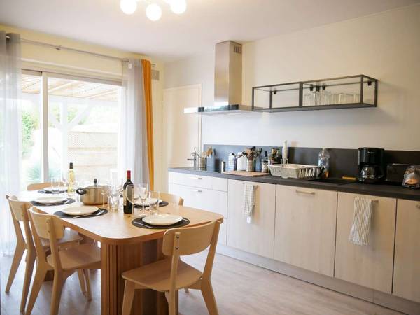 Colocation / Maison 10 pièces de 150 m², La Roche-sur-Yon, Rue Trousseau / Photo 2