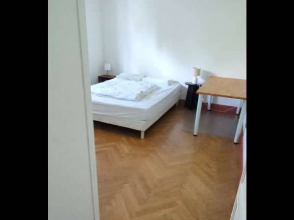 Colocation / Maison 6 pièces de 160 m², Villeurbanne, Route de Genas / Photo 8